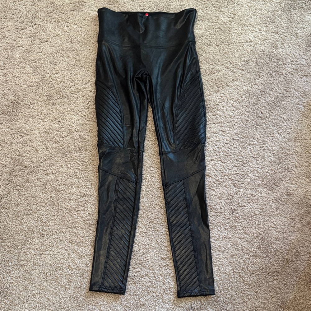 SPANX Black Leggings with Red Tag